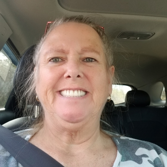 Meet your Posher, Linda - Picture 1 of 1